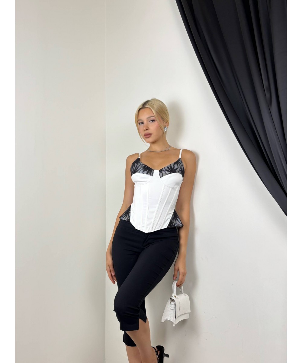 Siyah-Beyaz Dantel Detaylı Korse