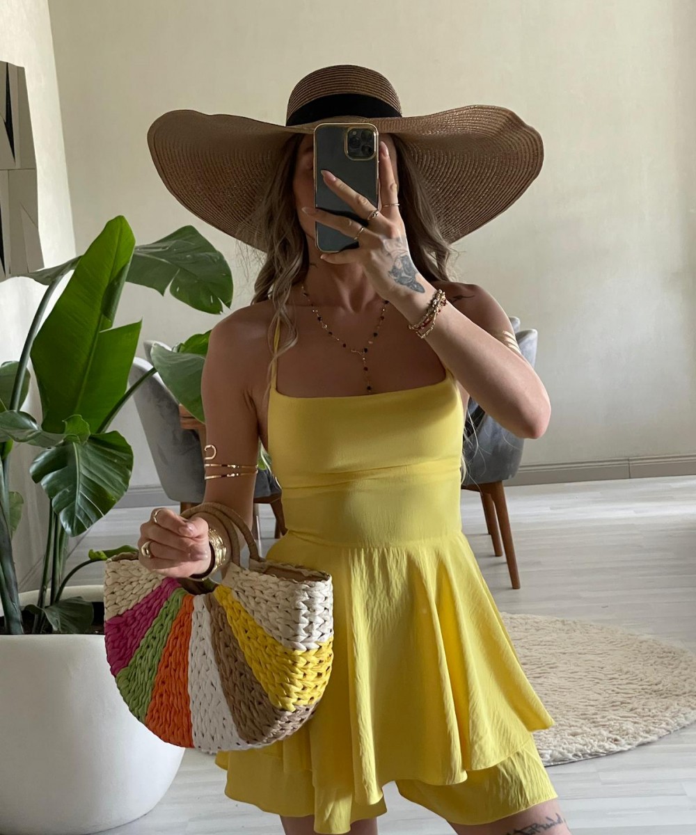 SIRT DEKOLTELİ SARI ELBİSE