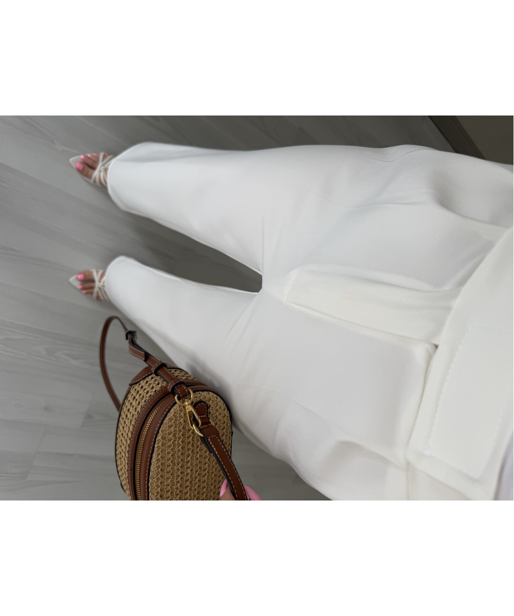 Beyaz cırtcırtlı palazzo pantolon 