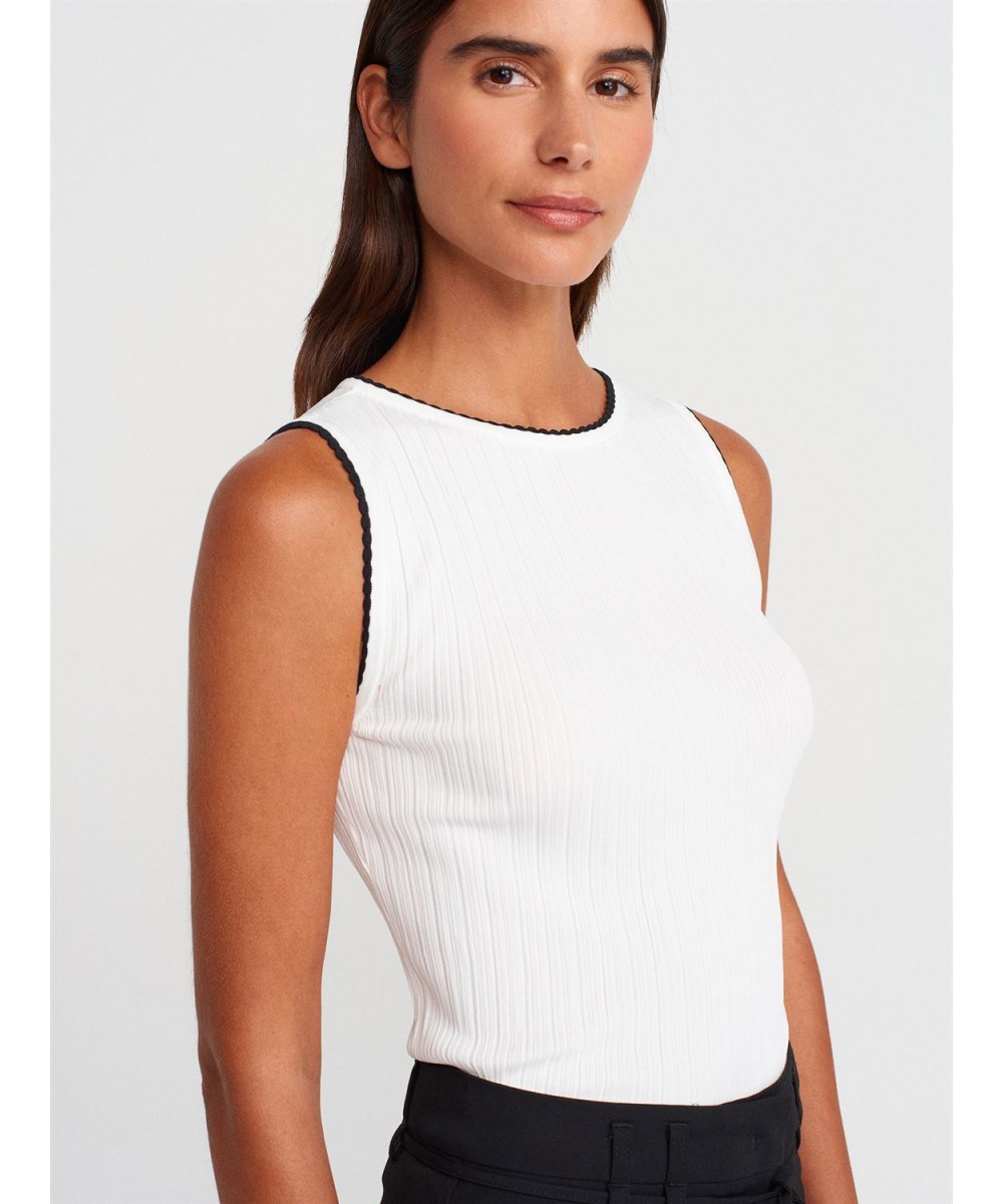 Kayık Yaka Ftilli İnce Triko Bluz-Ekru-Siyah