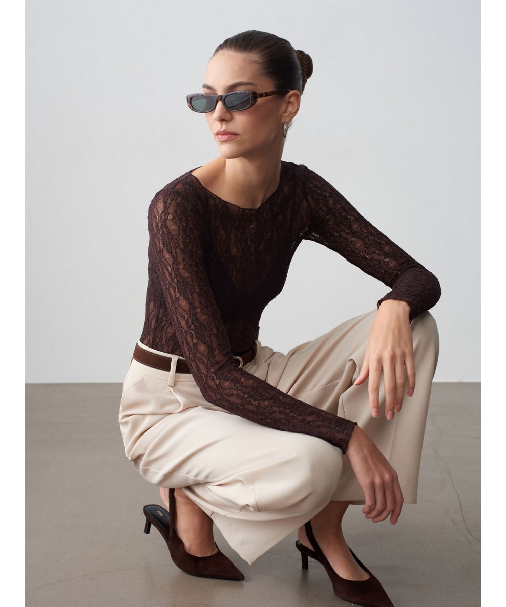 Kayık Yaka Dantel Top-Koyu Kahve