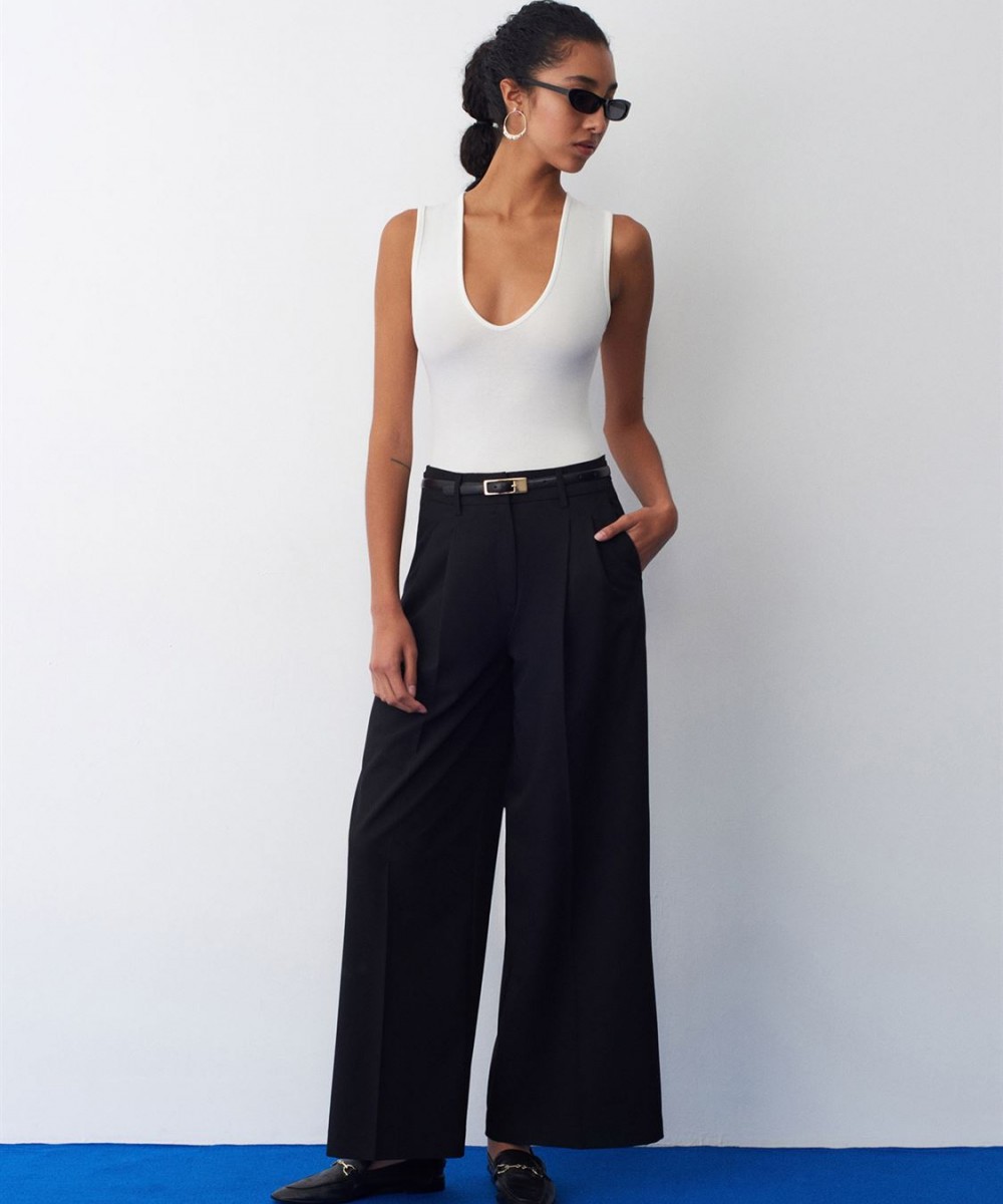 V Yaka Bodysuit-Ekru