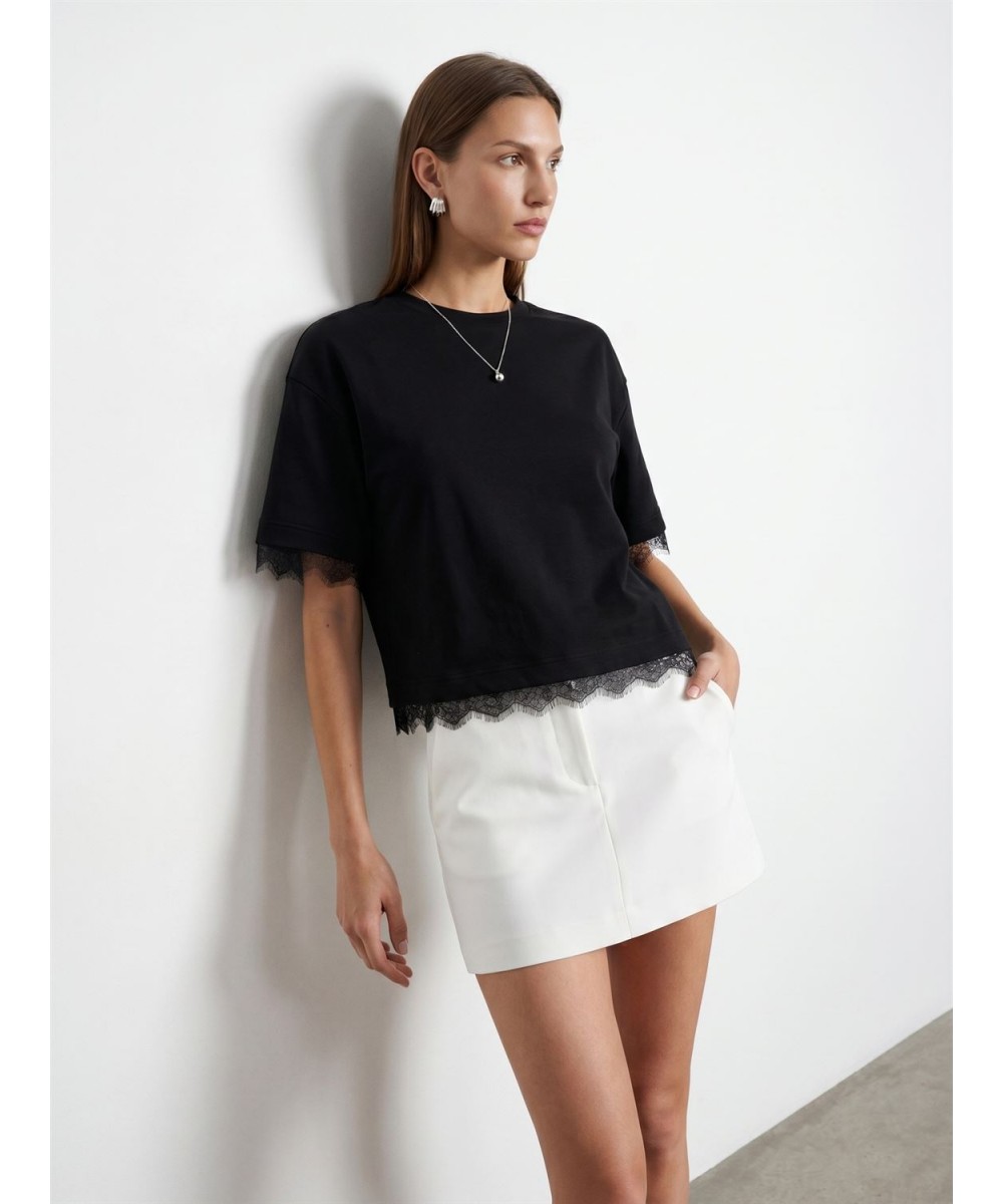 Dantel Detaylı Kısa Kollu T-shirt-Siyah