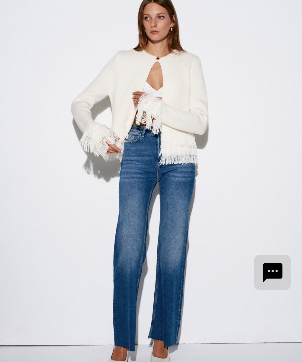 Kolu Püsküllü Triko Hırka